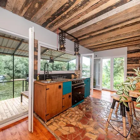 Сasa de vacaciones Brauhaus Danube Petrovaradin